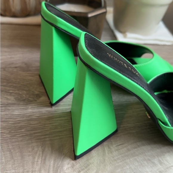 White Fox heels - Picture 2 of 2